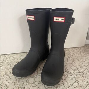 Hunter Black Matte Mid-Calf Rain Boots with Red Logo